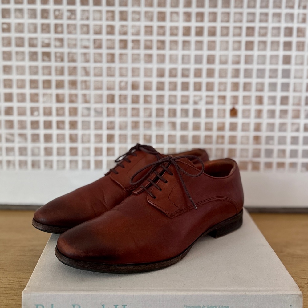 Wolf & Sheperd Bannister Derby in Honey brown size 7